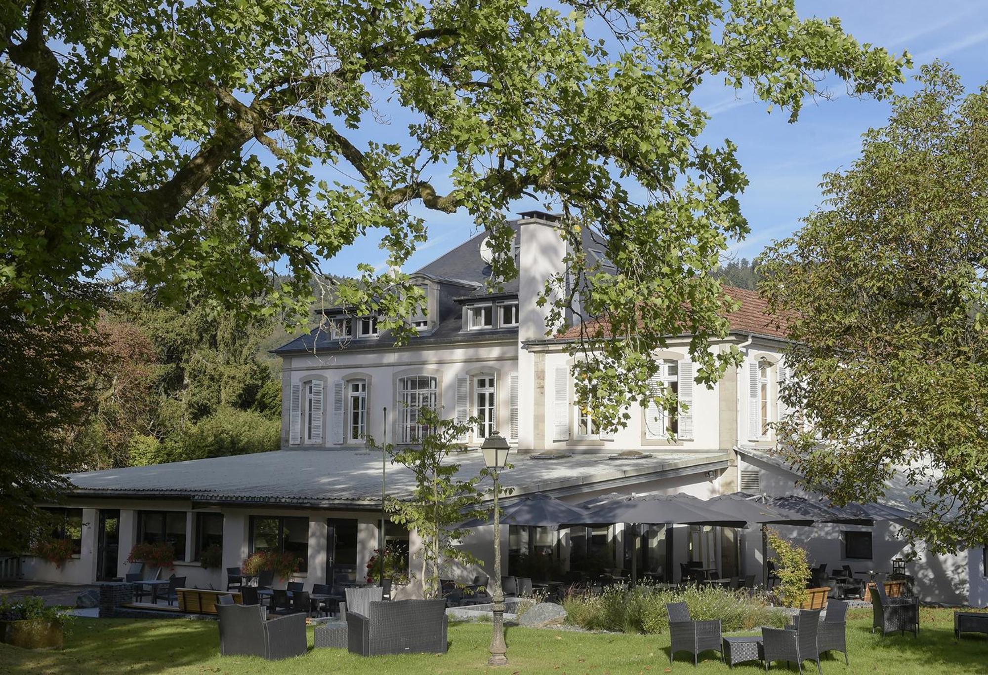 Logis La Residence Le Val-dʼAjol Exterior foto
